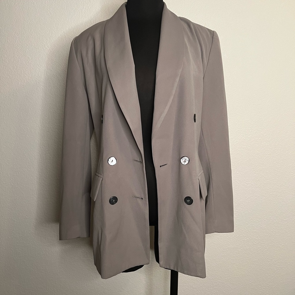 Chic Oversized Blazer - Picture 3 of 5